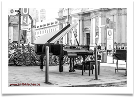 fluegel am odeonsplatz (1317)